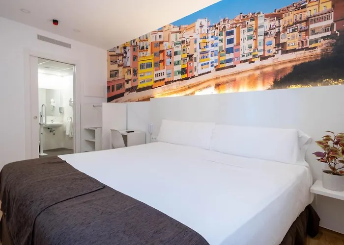 Bestprice Hotel Girona